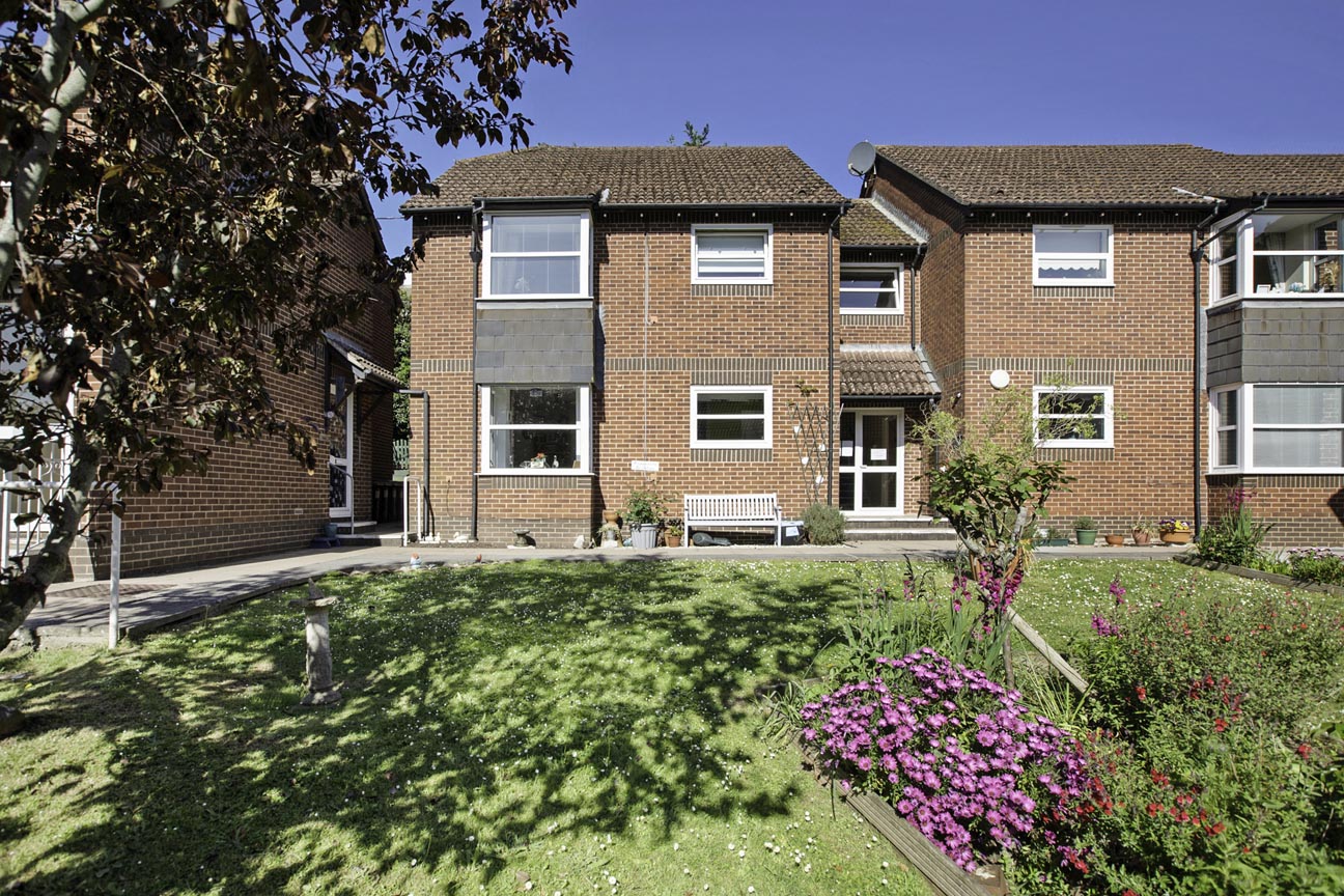 Edens Court, Heywoods Road, TQ14